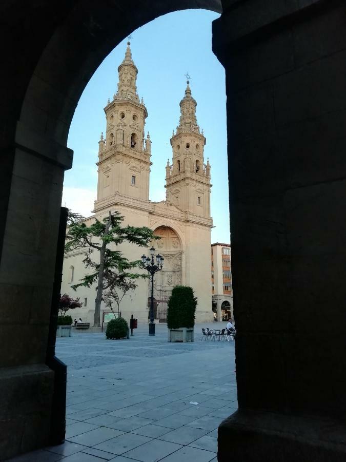 Apartamento Turistico Santiago ログローニョ エクステリア 写真