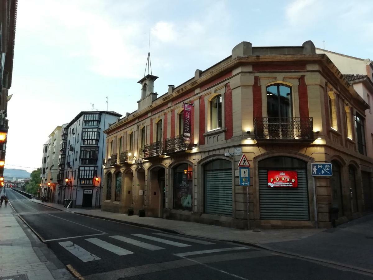 Apartamento Turistico Santiago ログローニョ エクステリア 写真